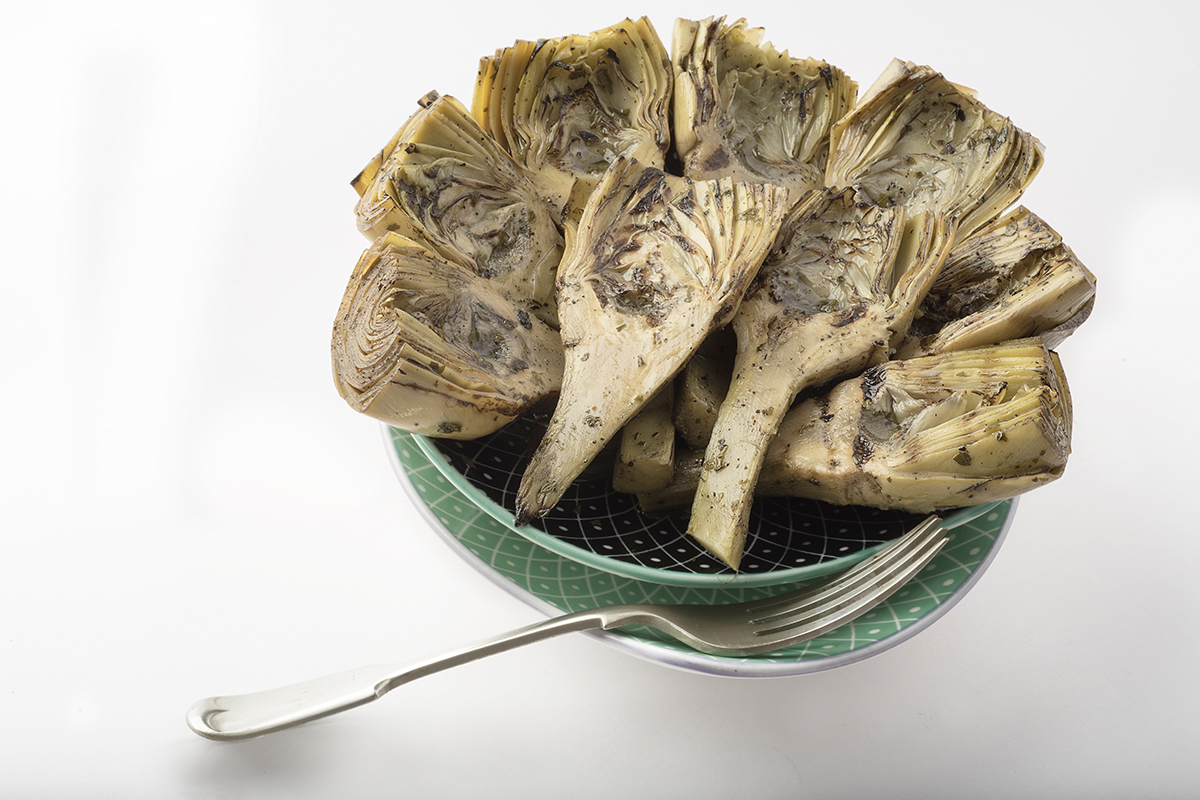 Grilled artichokes halves with stem